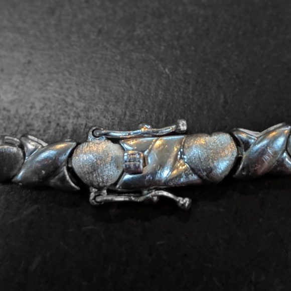 Vintage - Sterling Silver - Hugs & Kisses Bracelet - Picture 6 of 6